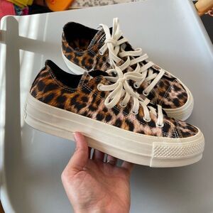 Converse Women's Chuck Taylor All Star Lift Ox Canvas NEW in box size 8 platform